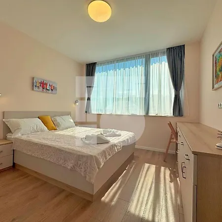 1br Sea Garden Prime With View & Parking Daire Varna