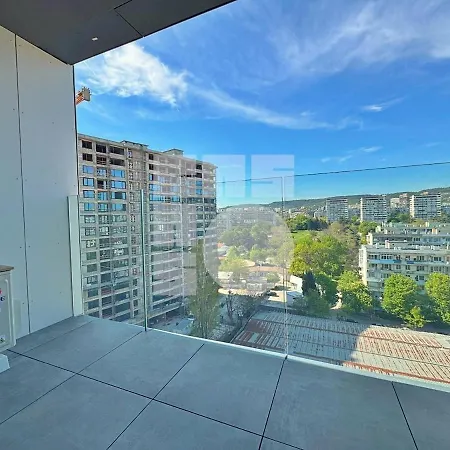 1br Sea Garden Prime With View & Parking Varna