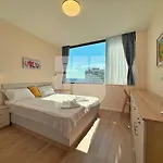 1br Sea Garden Prime With View & Parking *